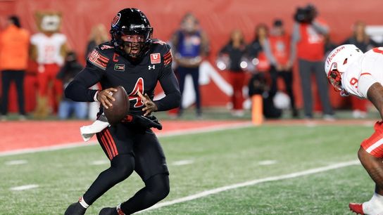 Devon Dampier, No. 10 Utah surge past No. 14 Houston to stay unbeaten (College Football). Photo by Rob Gray