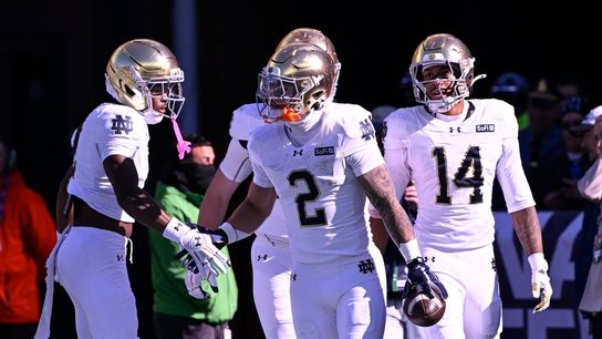 No. 5 Notre Dame coasts past run-heavy Navy (College Football)