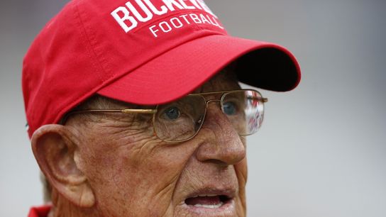 Lou Holtz, 83, tests positive for COVID-19 (College Football)