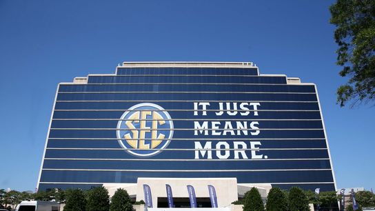 Alabama-LSU among two SEC games postponed amid COVID-19 spread (College Football)