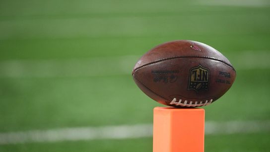 Football player dies of COVID-19 complications (College Football)