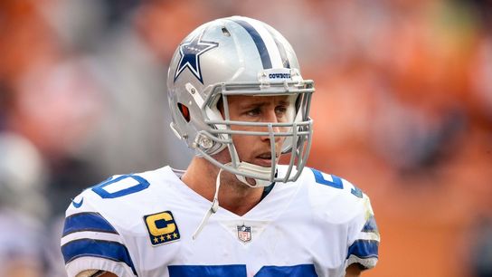 Cowboys place LB Lee, RT Collins on IR (NFL)