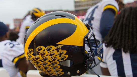 Five-star CB Will Johnson commits to Michigan (College Football)