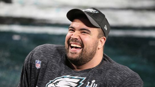 G Stefen Wisniewski retires, to become pastor (NFL)
