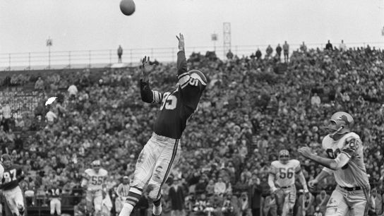 Ex-Rookie of the Year Paul Flatley dies at 84 (NFL)