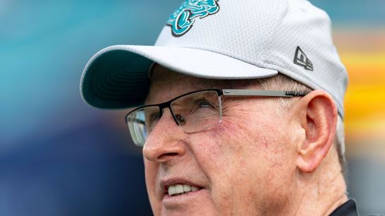 Former coach Coughlin injured in bike accident (NFL)