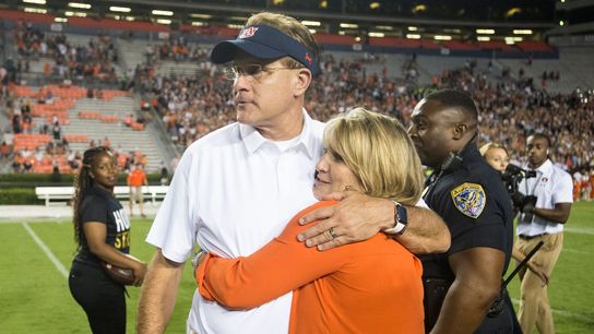 Gus Malzahn’s wife hospitalized with infection (College Football)