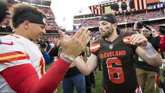 Divisional Playoffs dividing bettors for Sunday games (NFL)