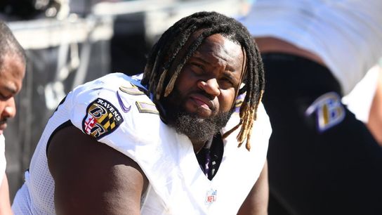 Report: Ravens DT Michael Pierce has torn biceps (NFL)