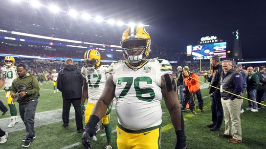 Report: Bengals sign DL Mike Daniels to one-year deal (NFL)