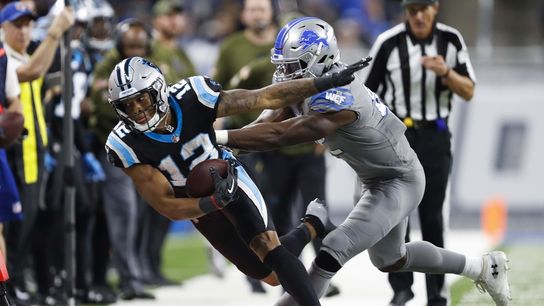 Lions visit Panthers in game of battered QBs (NFL)