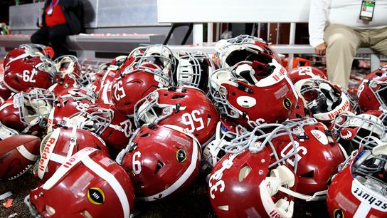 Ex-Alabama LB Harrell dies in Florida crash (College Football)