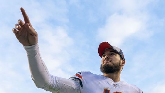 Former Bears QB Mitchell Trubisky signs with Bills (NFL)