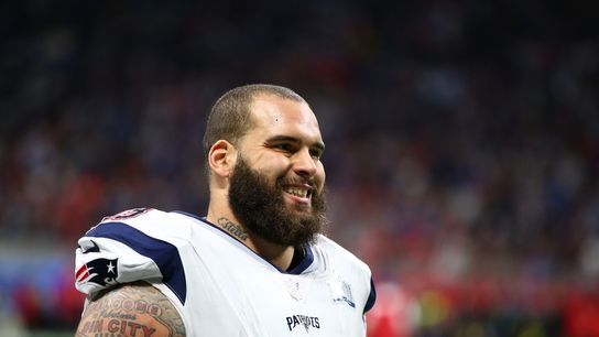 DT Lawrence Guy re-signs with Patriots (NFL)