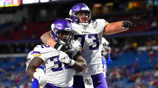 Report: Vikings G Samia tests positive for COVID-19 (NFL)