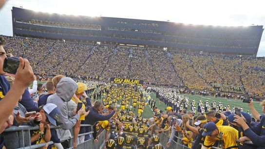 Michigan to expand access to tunnel following Michigan St. incident (College Football)
