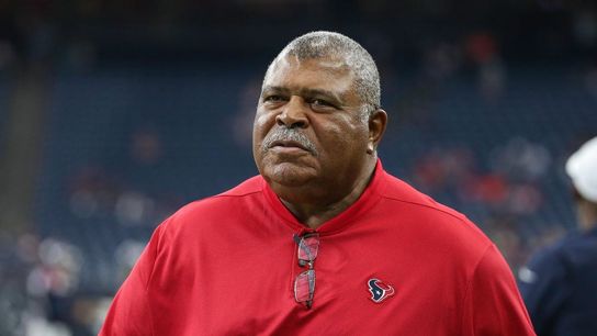 Romeo Crennel retires after 50 seasons of coaching (NFL)