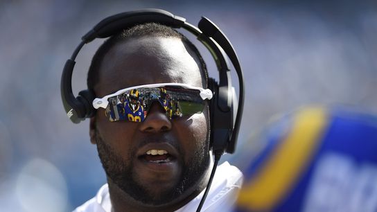 Rams sign DL coach Eric Henderson to extension (NFL)