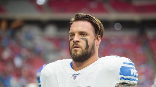 Lions agree to $85M extension with OT Decker (NFL)