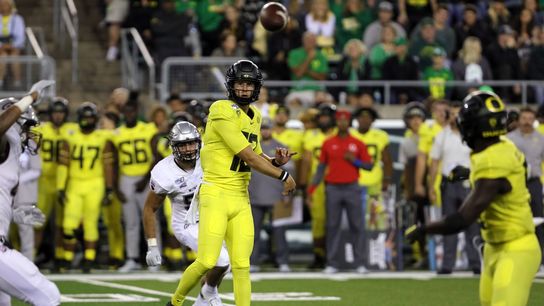 Oregon, USC favored in truncated Pac-12 slate (College Football)