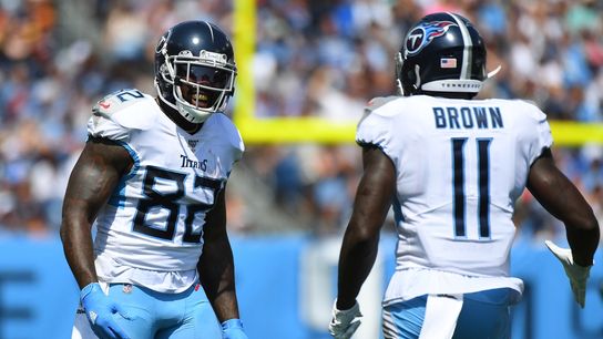 Report: TE Delanie Walker to work out for 49ers (NFL)