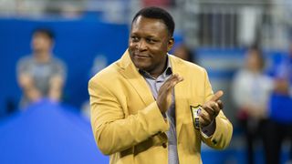Hall of Famer Barry Sanders tests positive for COVID-19 (NFL)