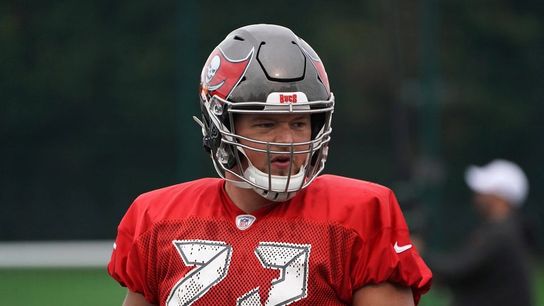 Josh Wells, Trysten Hill suffer knee injuries in Buccaneers-Cardinals (NFL)