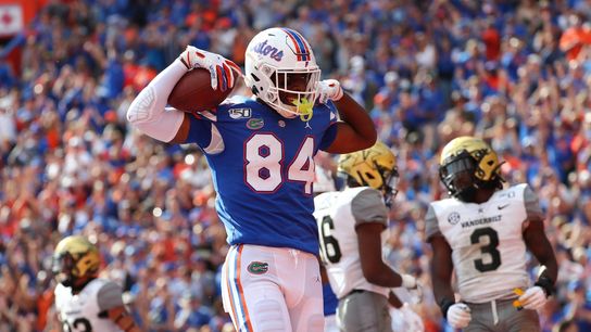 Gators TE Pitts (concussion) won't play Saturday (College Football)
