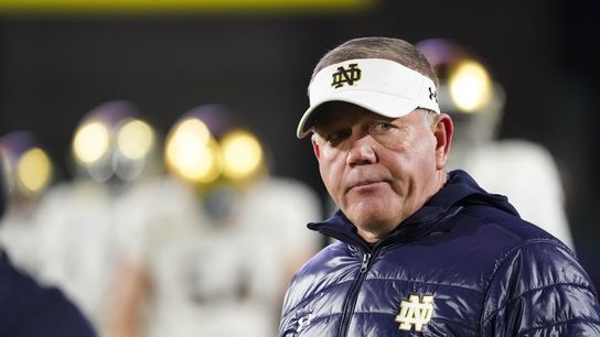 Notre Dame extends Kelly's deal through 2024 (College Football)
