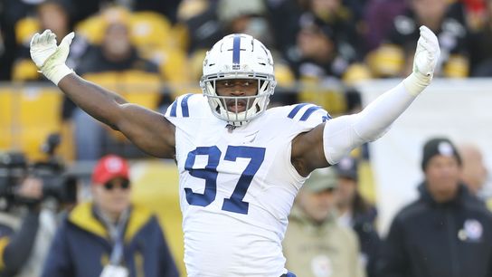 Reports: Colts agree to re-sign DE Al-Quadin Muhammad (NFL)