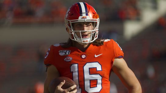 Lawrence confirms it's his last season at Clemson (College Football)