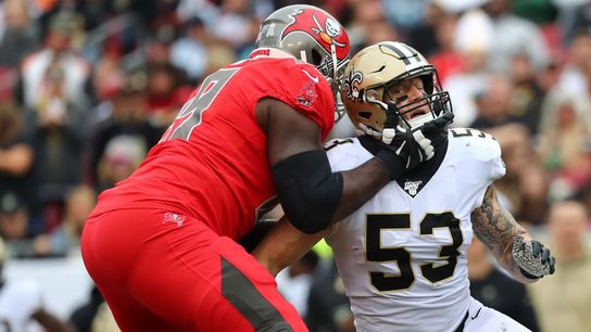 Broncos sign former Bucs RT Dotson (NFL)