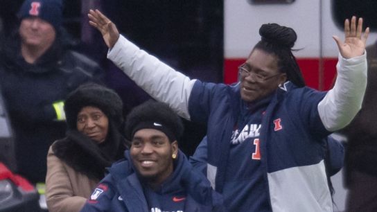 Former Illinois DE Bobby Roundtree dies at 23 (College Football)
