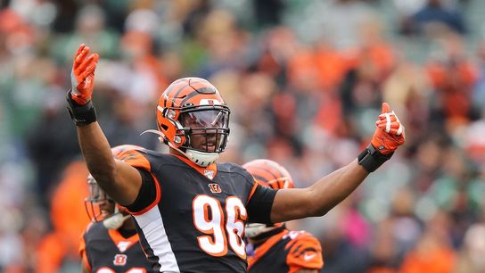 Reports: Bengals tell DE Dunlap to stay home (NFL)