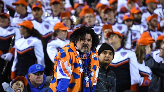Report: Mountain West reconsidering fall football season (College Football)