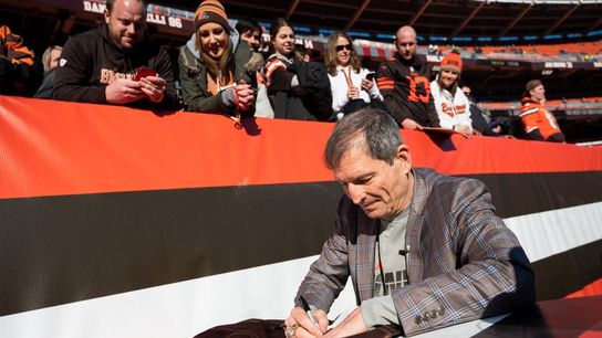 Bernie Kosar says Browns fired him; bet on team reportedly to blame (NFL)