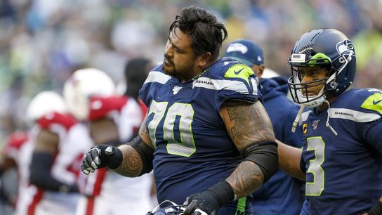 LG Mike Iupati retires after 11 seasons (NFL)