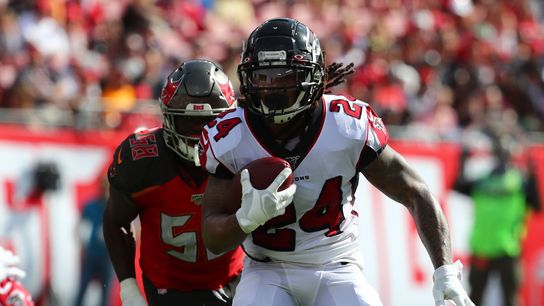 Report: Giants to sign RB Freeman; Barkley put on IR (NFL)