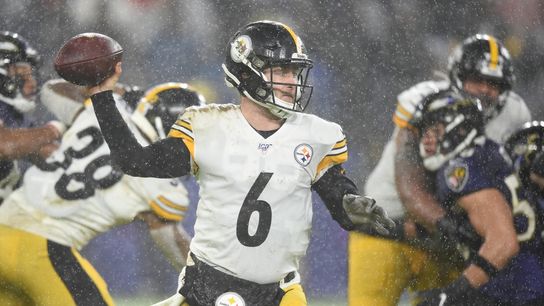 NFL notebook: Steelers bring back QB Dobbs, cut Hodges (NFL)