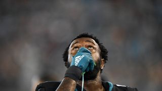Jaguars GM re-engages Ngakoue amidst agent switch (NFL)