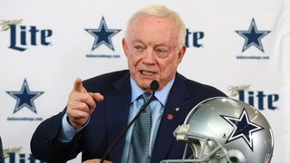 Jerry Jones: Cowboys have not talked to Earl Thomas (NFL)