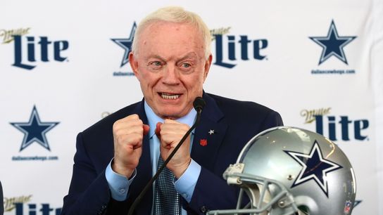 Jones snaps when asked about Cowboys' leadership (NFL)