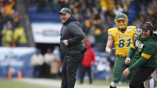 Southern Illinois halts North Dakota State's 39-game winning streak (College Football)
