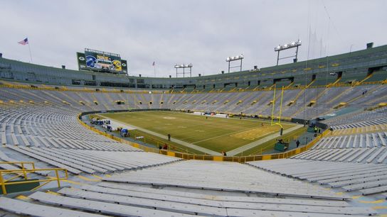 Lambeau Field won't have fans for at least 2 games (NFL)