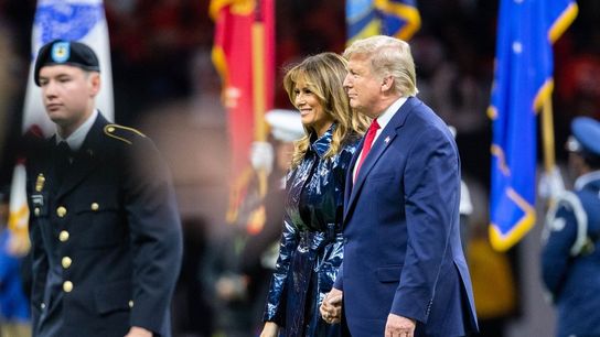 Report: President Trump wading into NIL waters (College Football)