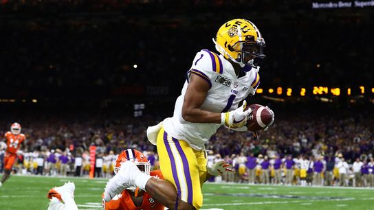 Reports: LSU WR Chase to skip season, enter draft (College Football)