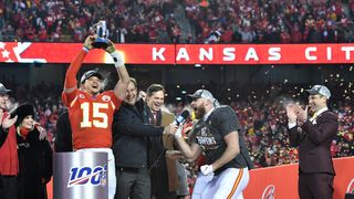 Chiefs extend deals of coach Reid, GM Veach (NFL)