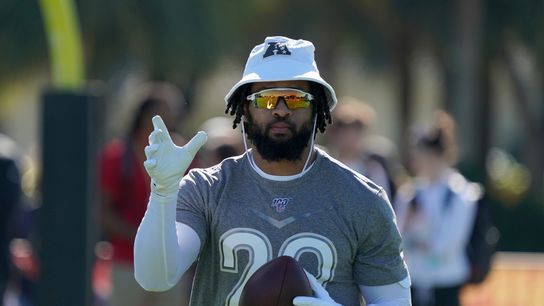 McCarthy: Cowboys considering Earl Thomas (NFL)