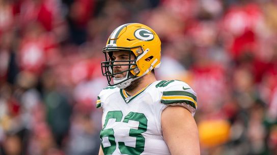 Reports: Chargers agree to $62.5M deal with C Corey Linsley (NFL)