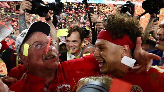 Chiefs kick off season as slight Super Bowl favorites (NFL)